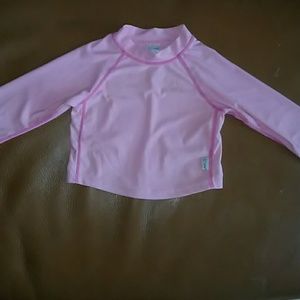 I play pink long sleeve rash guard